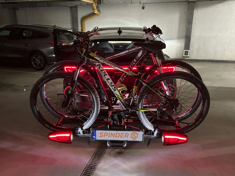 Bagażnik rowerowy na hak Spinder TX2 LED