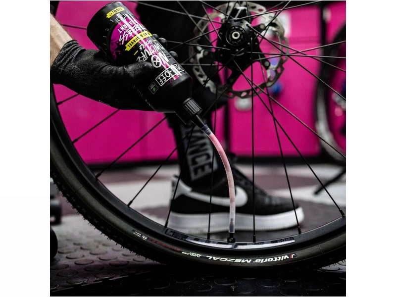 USZCZELNIACZ MUC-OFF TUBELESS Road & Gravel Tubeless sealant 500ml