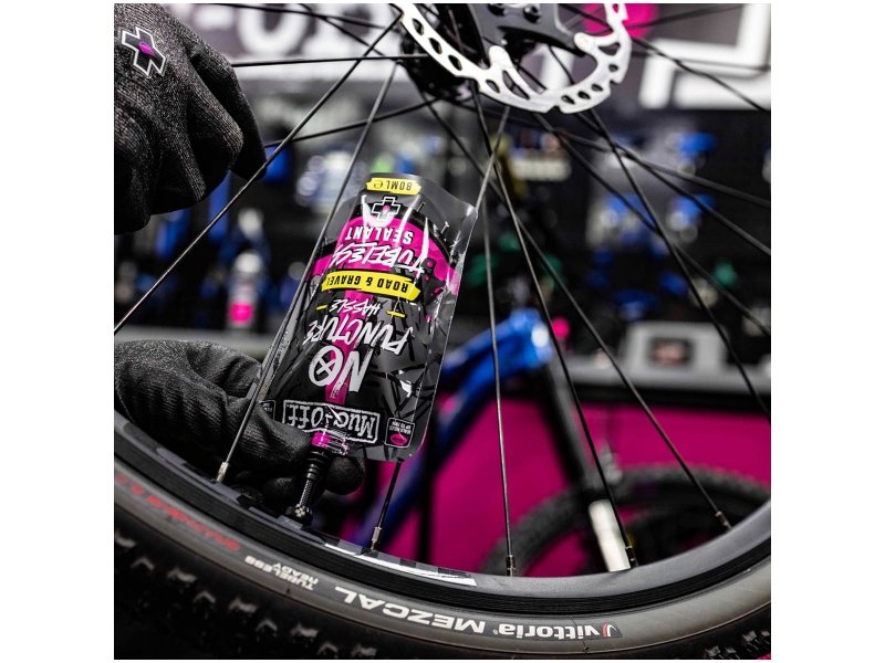 USZCZELNIACZ MUC-OFF TUBELESS Road & Gravel Tubeless sealant 80ml